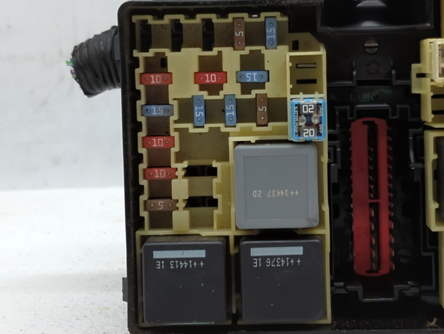 2015 Ford Focus Fusebox Fuse Box Panel Relay Module P/N:AV6T-14A142-AB Fits OEM Used Auto Parts - Oemusedautoparts1.com