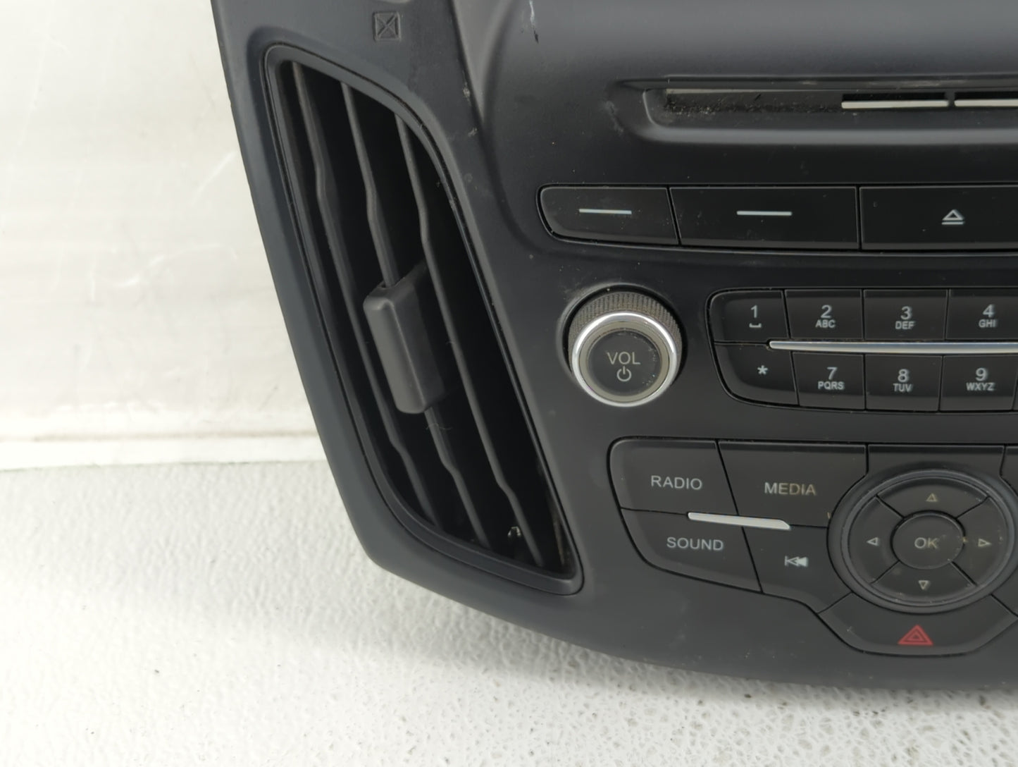2015-2018 Ford Focus Radio Control Panel - Oemusedautoparts1.com