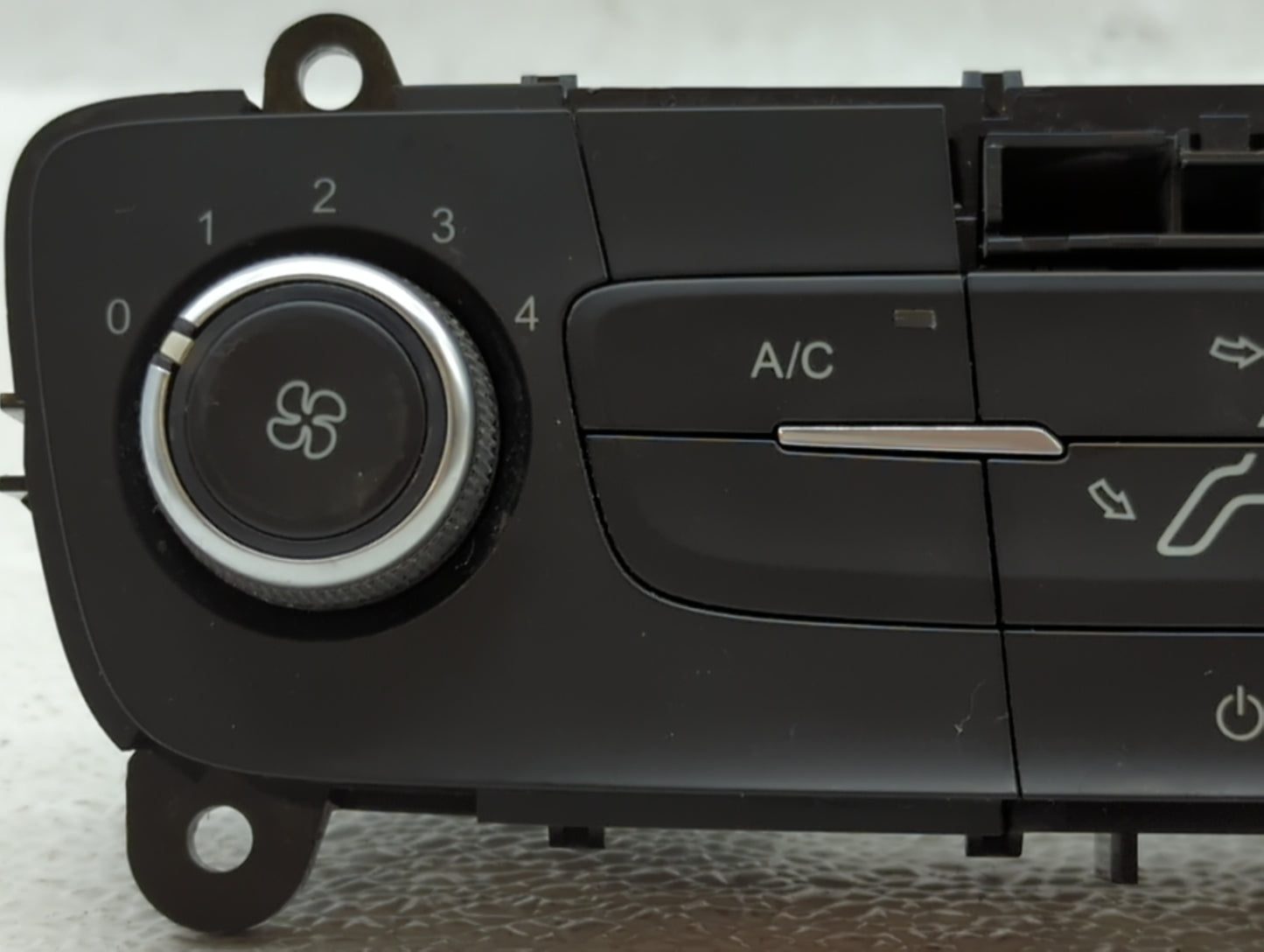 2015-2018 Ford Focus Climate Control Module Temperature AC/Heater Replacement P/N:F1ET-19980-JE F1ET-19980-LF Fits OEM Used 