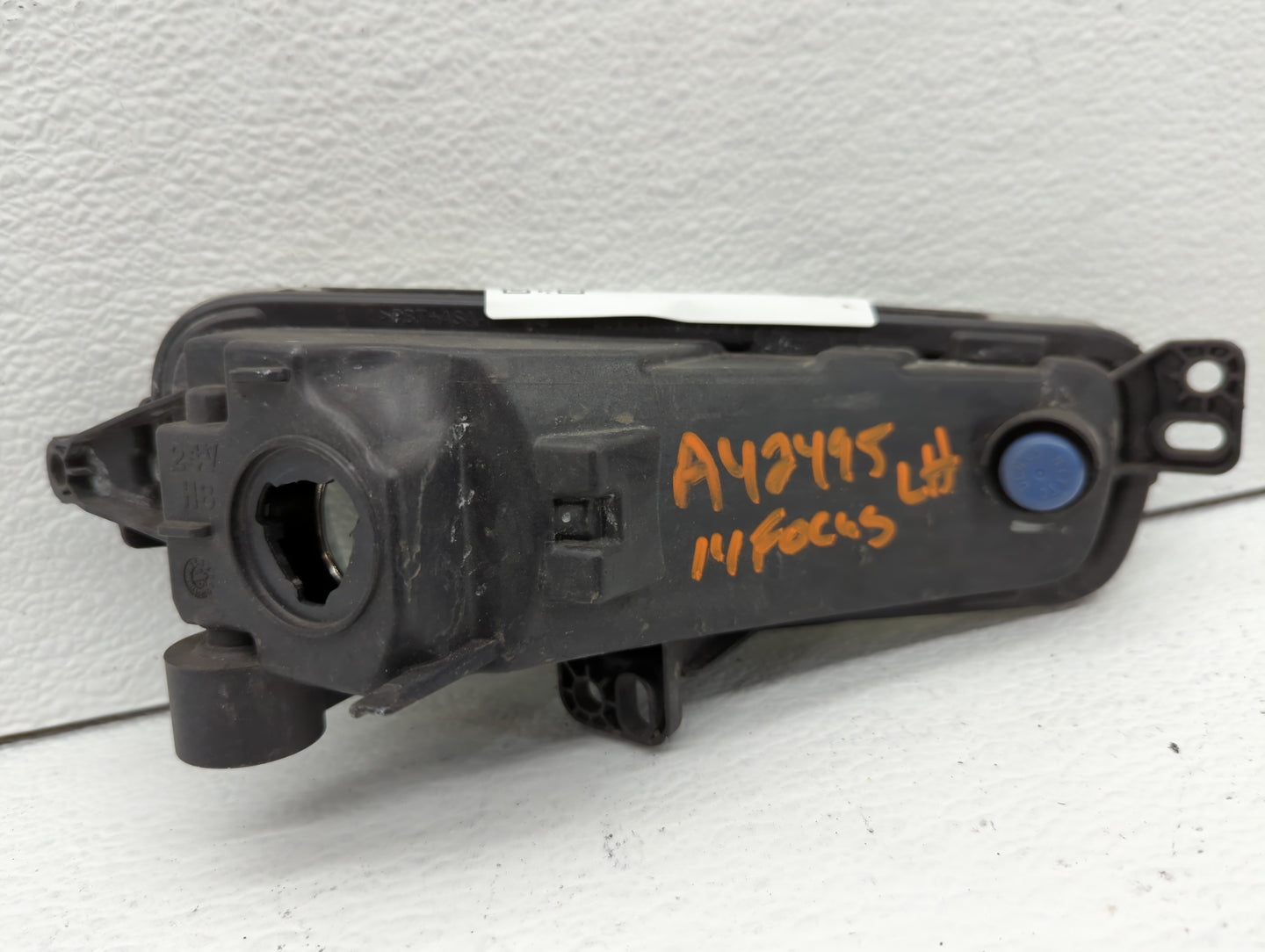 2015-2018 Ford Focus Passenger Right Oem Head Light Headlight Lamp - Oemusedautoparts1.com