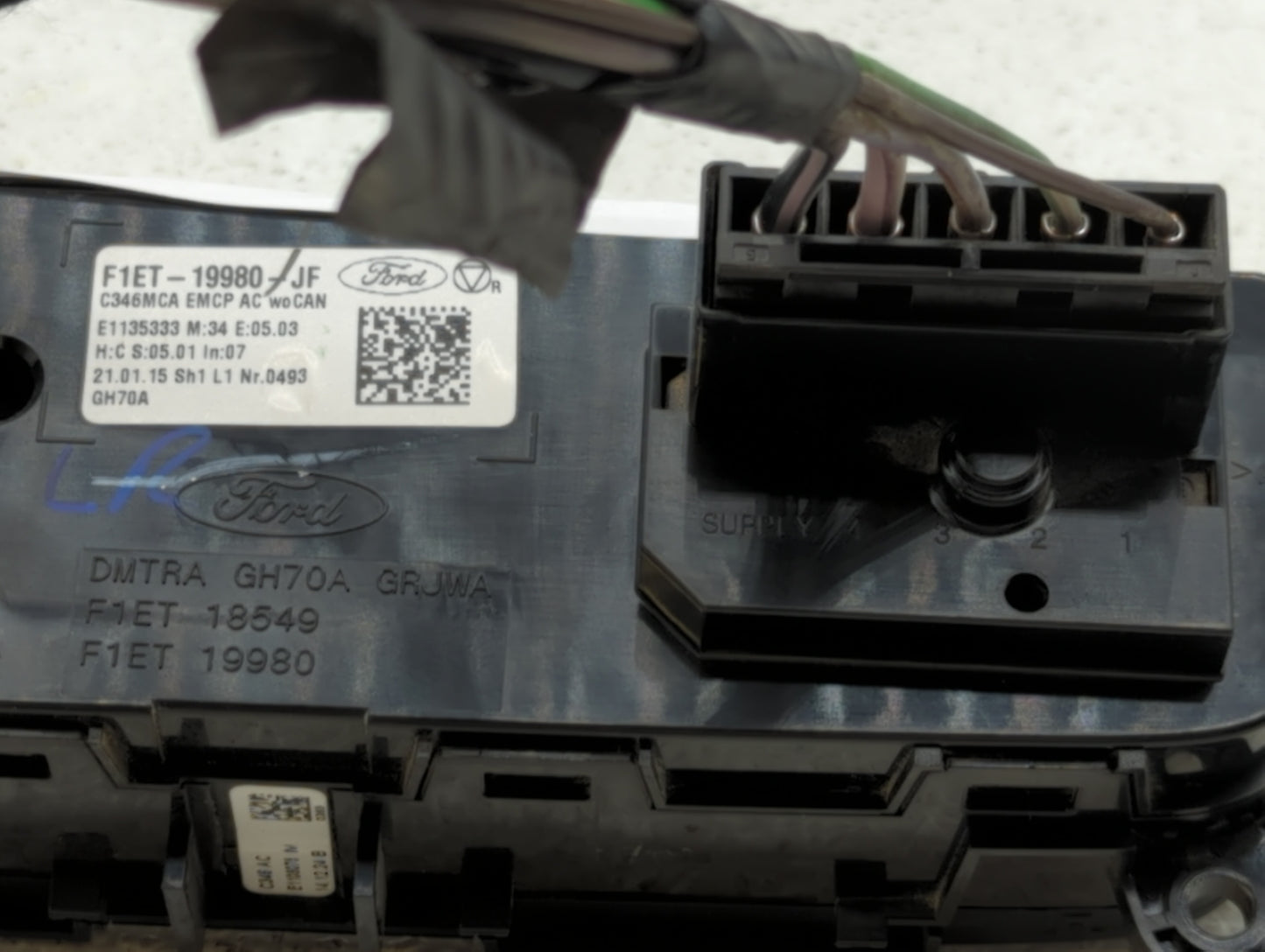 2015-2018 Ford Focus Climate Control Module Temperature AC/Heater Replacement P/N:F1ET-19980-JF F1ET-19980-JE Fits OEM Used 