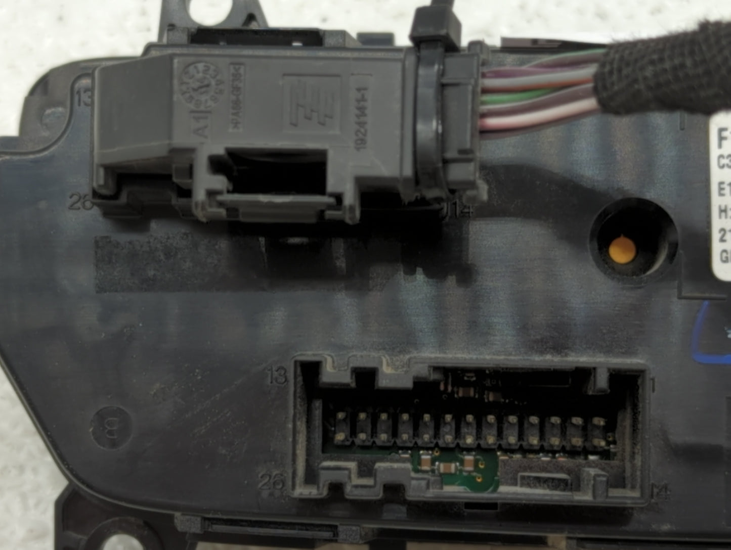 2015-2018 Ford Focus Climate Control Module Temperature AC/Heater Replacement P/N:F1ET-19980-JF F1ET-19980-JE Fits OEM Used 