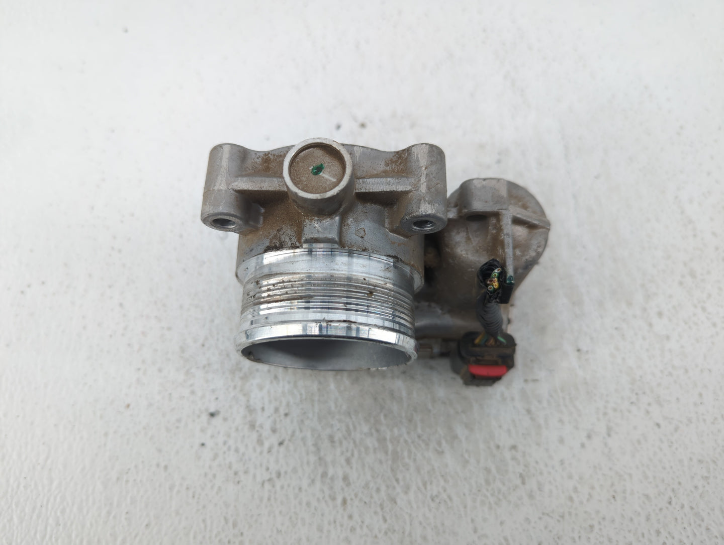 2014-2018 Ford Focus Throttle Body P/N:DS7E-9F991-BB Fits Fits 2014 2015 2016 2017 2018 2019 2020 2021 2022 OEM Used Auto Pa