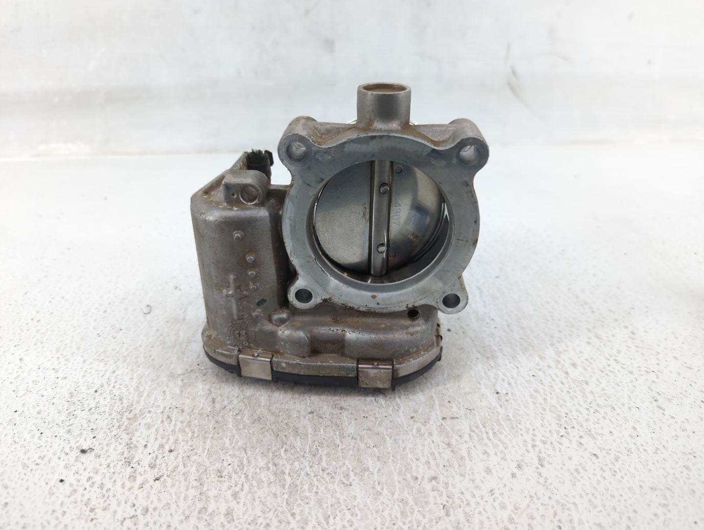 2014-2018 Ford Focus Throttle Body P/N:DS7E-9F991-BB Fits Fits 2014 2015 2016 2017 2018 2019 2020 2021 2022 OEM Used Auto Pa