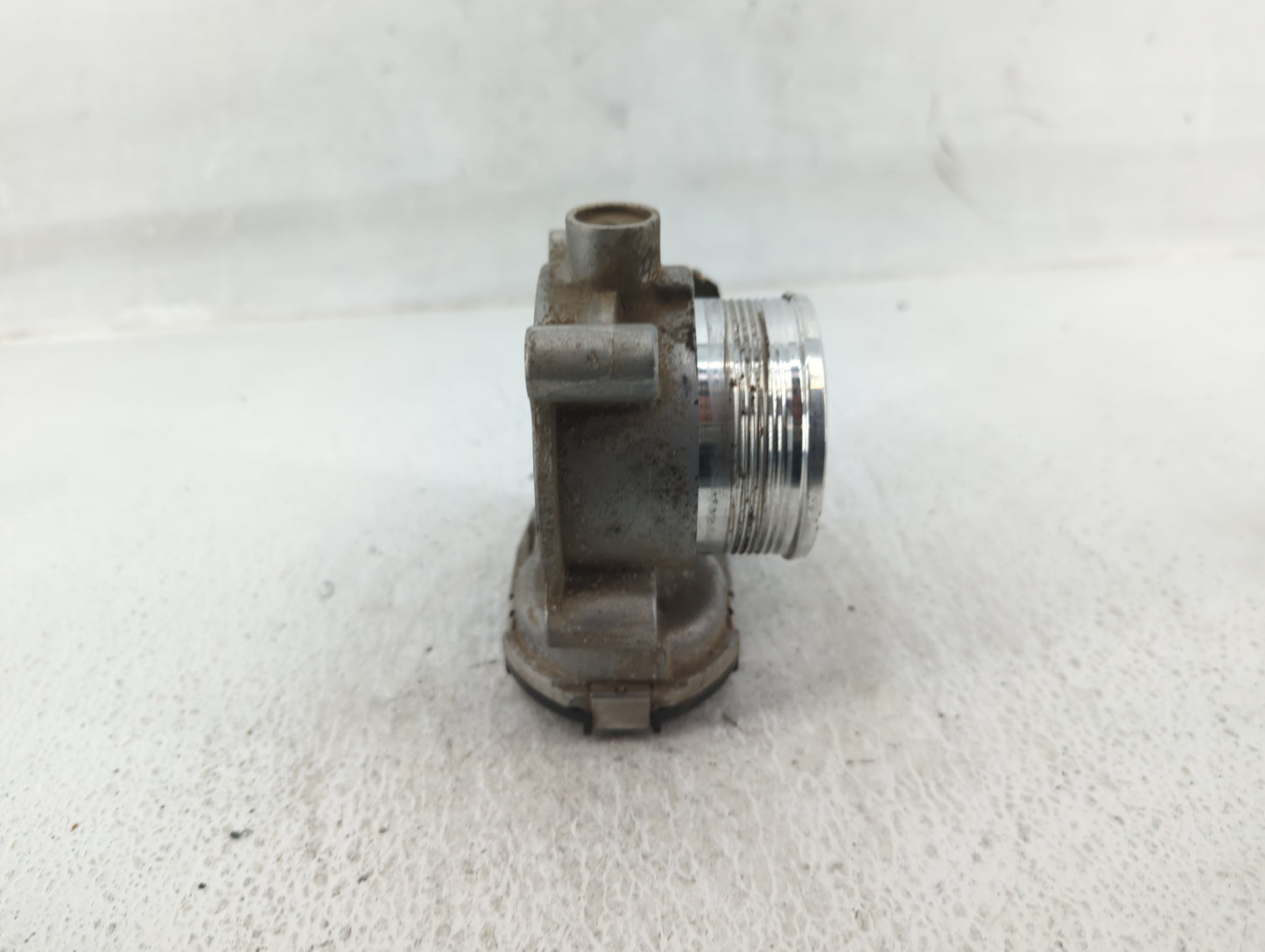 2014-2018 Ford Focus Throttle Body P/N:DS7E-9F991-BB Fits Fits 2014 2015 2016 2017 2018 2019 2020 2021 2022 OEM Used Auto Pa