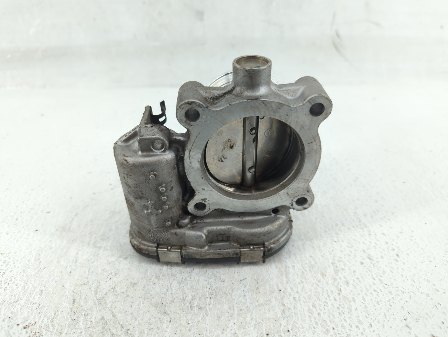 2014-2018 Ford Focus Throttle Body P/N:DS7E-9F9991-BB Fits Fits 2014 2015 2016 2017 2018 2019 2020 2021 2022 OEM Used Auto P