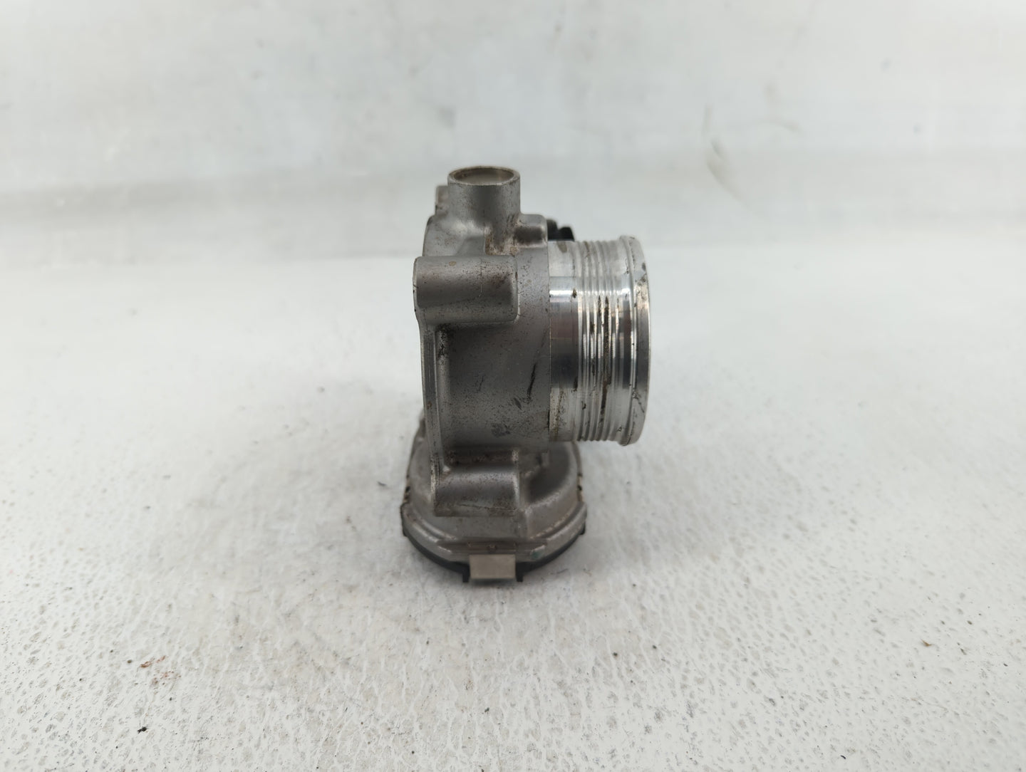 2014-2018 Ford Focus Throttle Body P/N:DS7E-9F9991-BB Fits Fits 2014 2015 2016 2017 2018 2019 2020 2021 2022 OEM Used Auto P