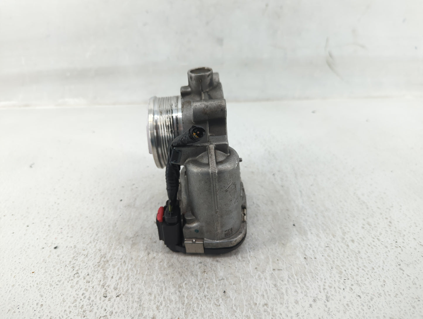 2014-2018 Ford Focus Throttle Body P/N:DS7E-9F991-BB Fits Fits 2014 2015 2016 2017 2018 2019 2020 2021 2022 OEM Used Auto Pa