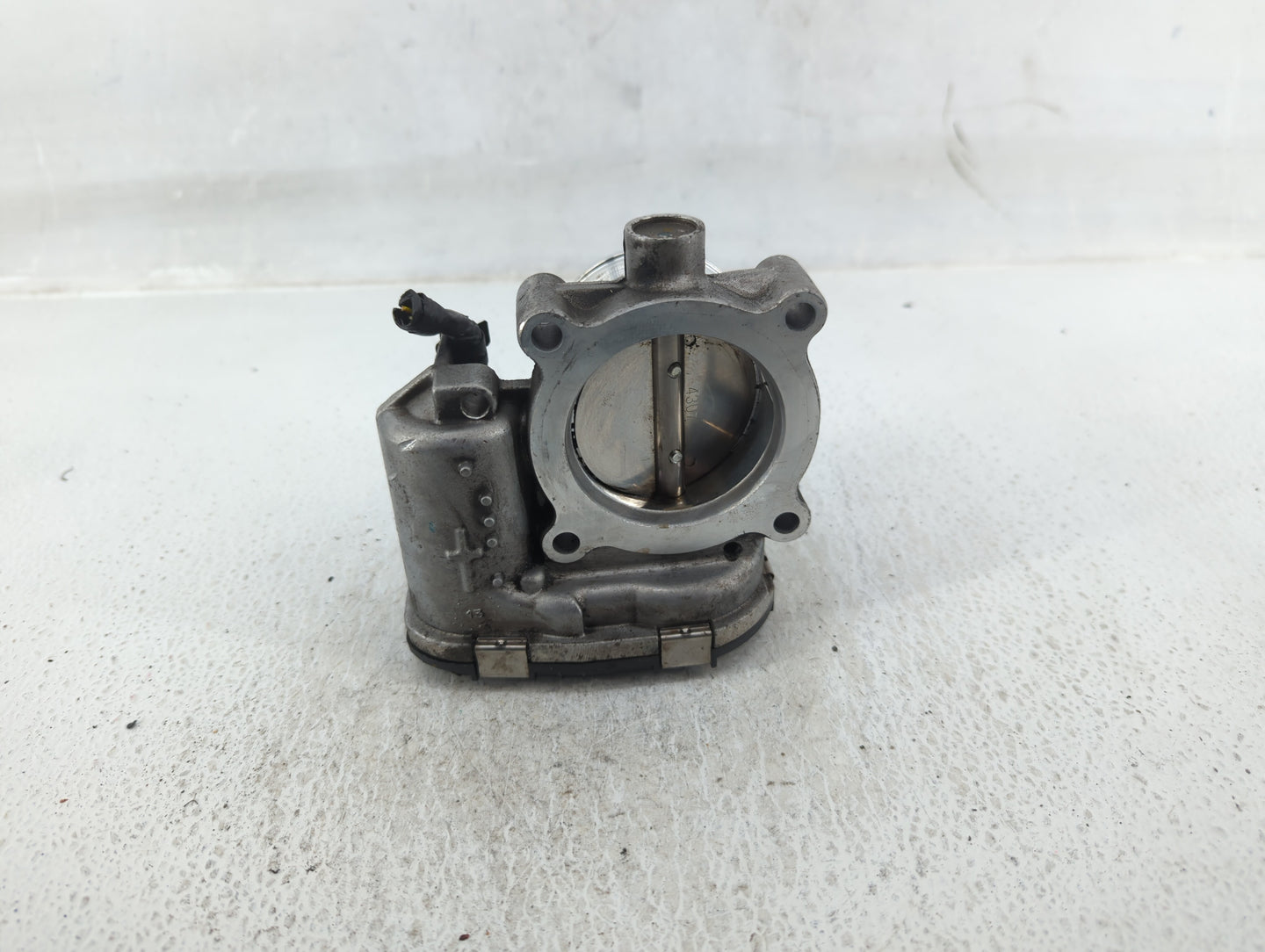 2014-2018 Ford Focus Throttle Body P/N:DS7E-9F991-BB Fits Fits 2014 2015 2016 2017 2018 2019 2020 2021 2022 OEM Used Auto Pa