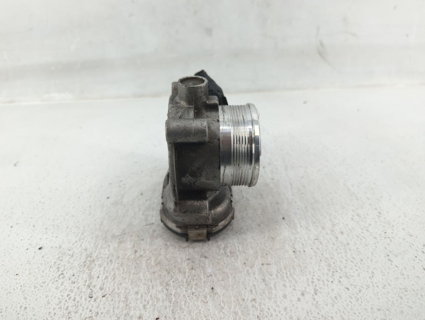 2014-2018 Ford Focus Throttle Body P/N:DS7E-9F991-BB Fits Fits 2014 2015 2016 2017 2018 2019 2020 2021 2022 OEM Used Auto Pa