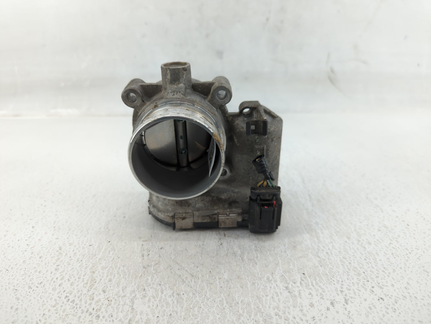 2014-2018 Ford Focus Throttle Body P/N:DS7E-9F991-BB Fits Fits 2014 2015 2016 2017 2018 2019 2020 2021 2022 OEM Used Auto Pa