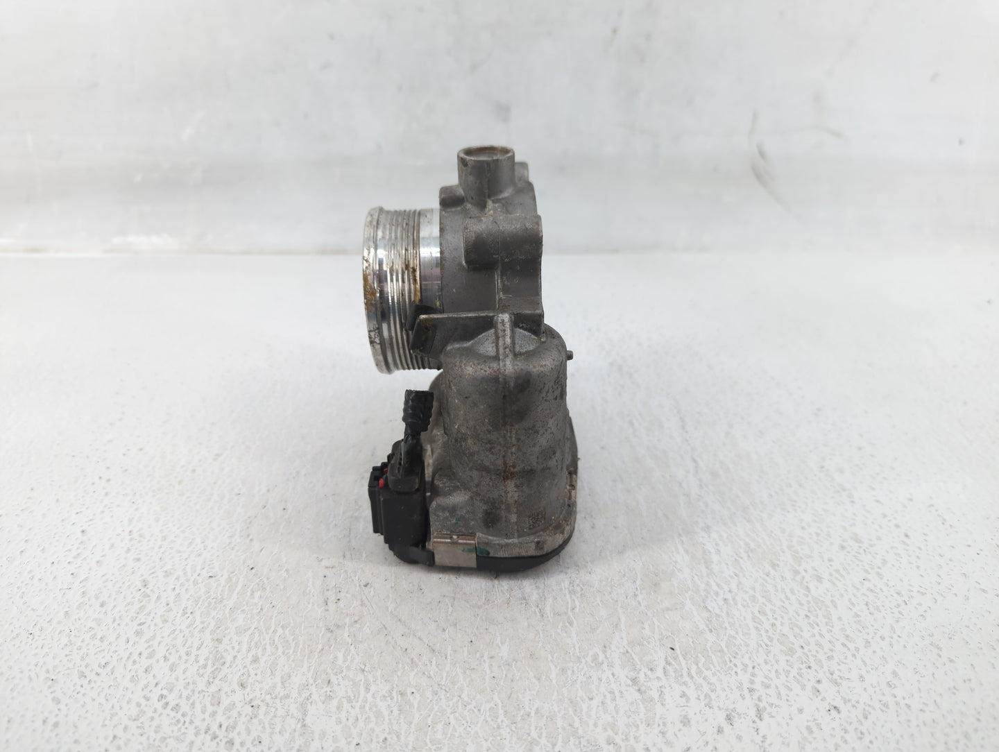 2014-2018 Ford Focus Throttle Body P/N:DS7E-9F991-BB Fits Fits 2014 2015 2016 2017 2018 2019 2020 2021 2022 OEM Used Auto Pa