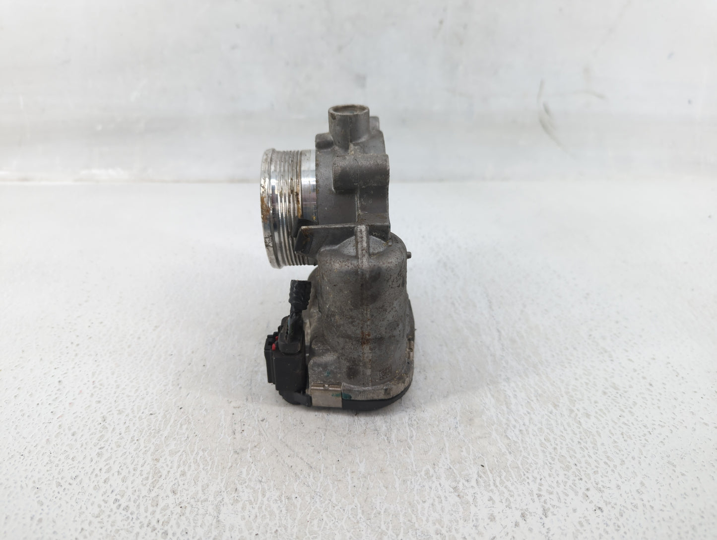 2014-2018 Ford Focus Throttle Body P/N:DS7E-9F991-BB Fits Fits 2014 2015 2016 2017 2018 2019 2020 2021 2022 OEM Used Auto Pa