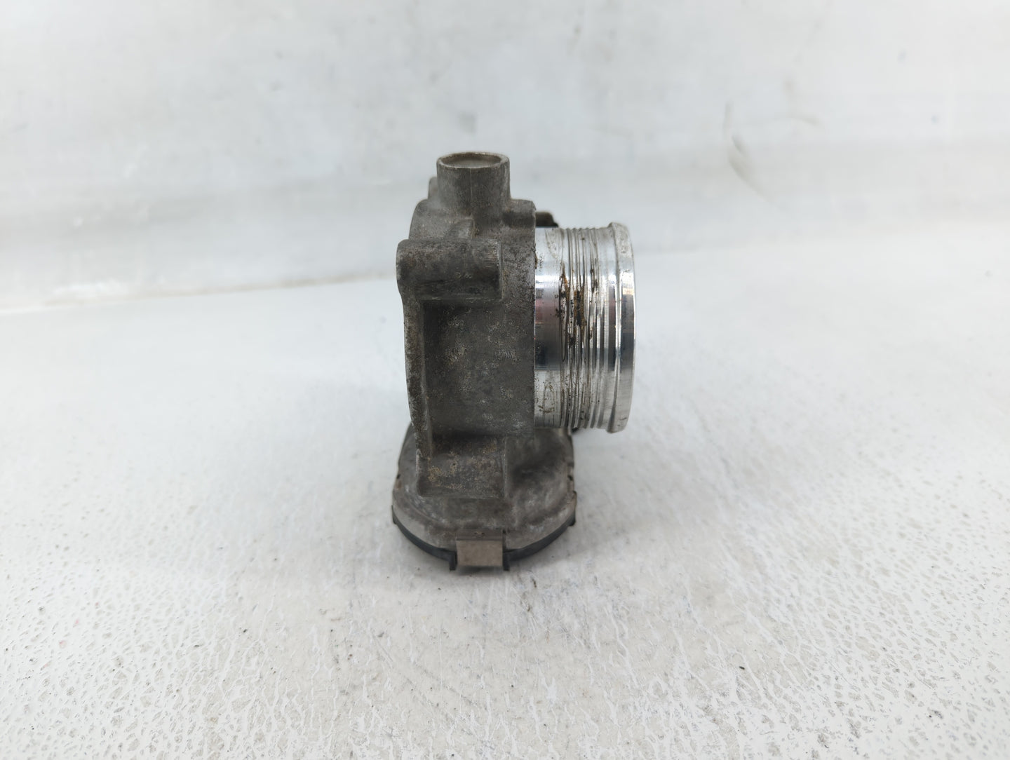 2014-2018 Ford Focus Throttle Body P/N:DS7E-9F991-BB Fits Fits 2014 2015 2016 2017 2018 2019 2020 2021 2022 OEM Used Auto Pa