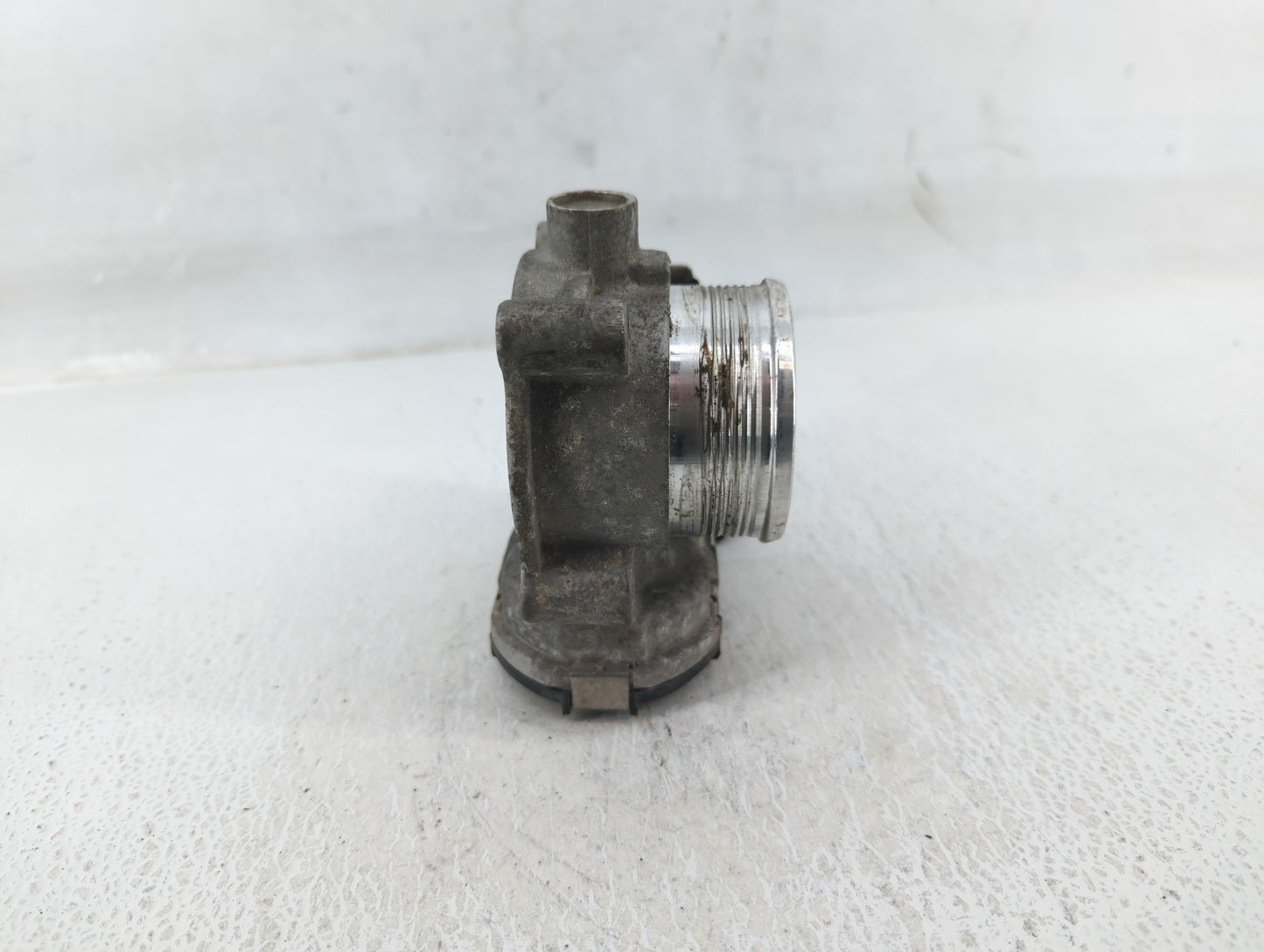 2014-2018 Ford Focus Throttle Body P/N:DS7E-9F991-BB Fits Fits 2014 2015 2016 2017 2018 2019 2020 2021 2022 OEM Used Auto Pa
