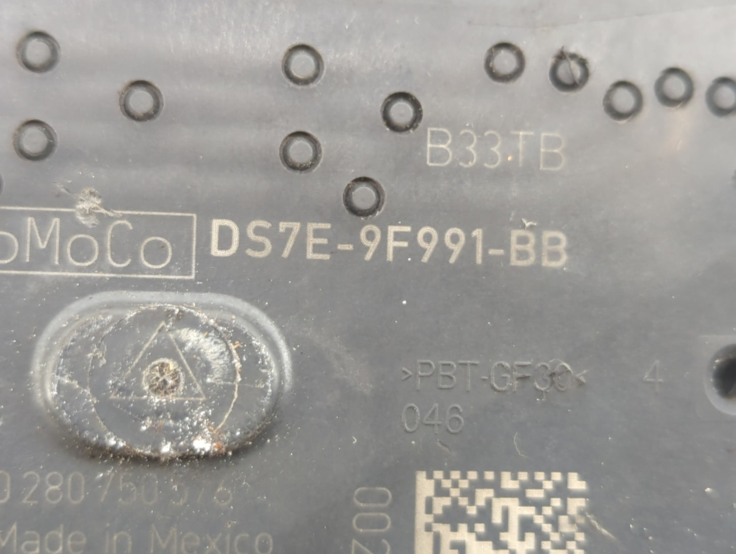 2014-2018 Ford Focus Throttle Body P/N:DS7E-9F991-BB Fits Fits 2014 2015 2016 2017 2018 2019 2020 2021 2022 OEM Used Auto Pa