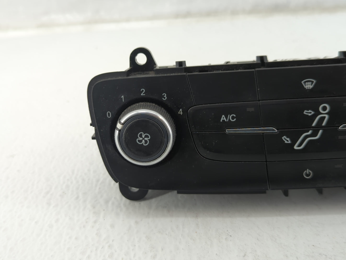 2015-2018 Ford Focus Climate Control Module Temperature AC/Heater Replacement P/N:F1ET-19980-JE Fits Fits 2015 2016 2017 201