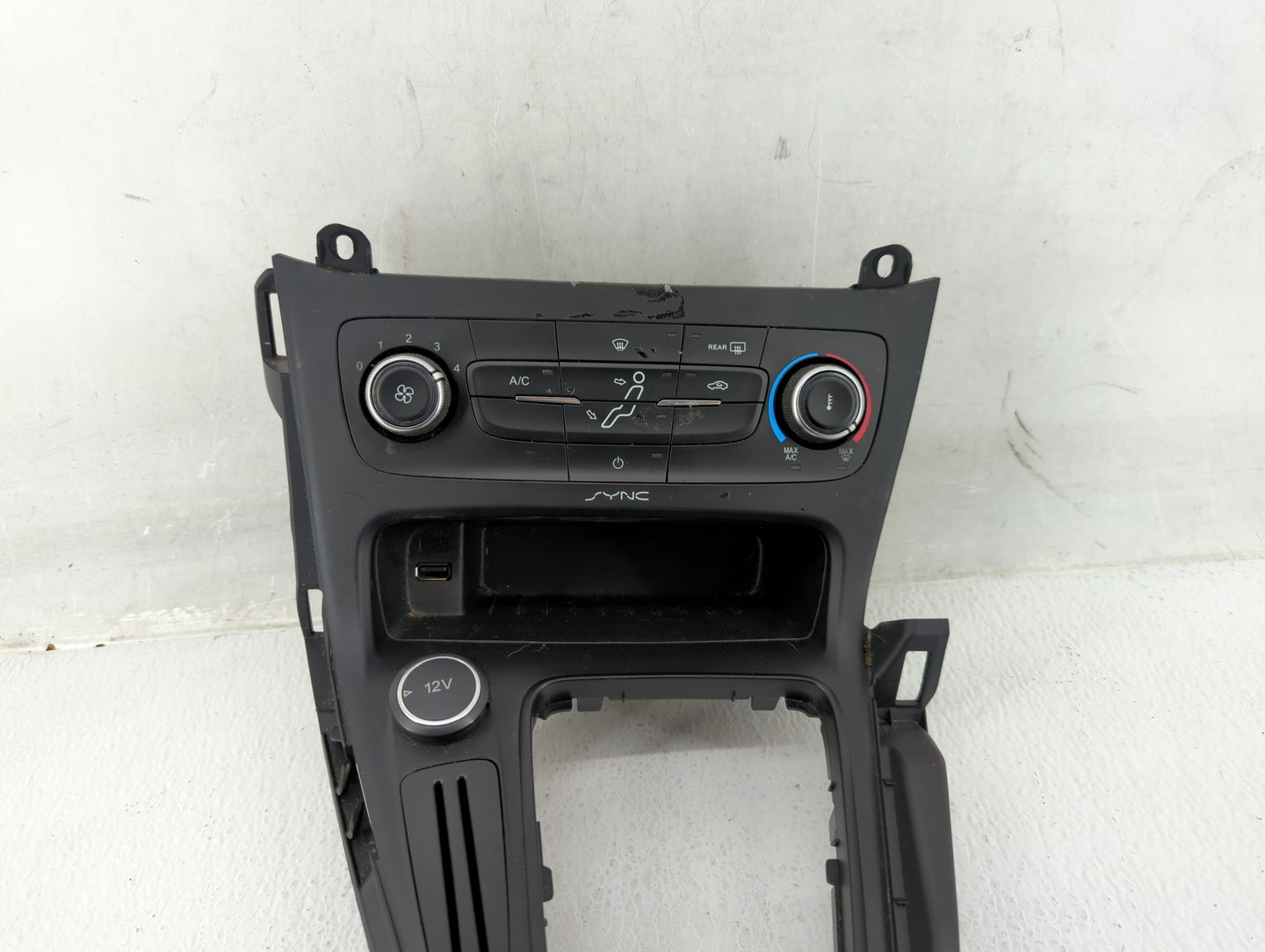 2015-2018 Ford Focus Climate Control Module Temperature AC/Heater Replacement P/N:F1ET-19980-JJ F1ET-19980-LE Fits OEM Used 