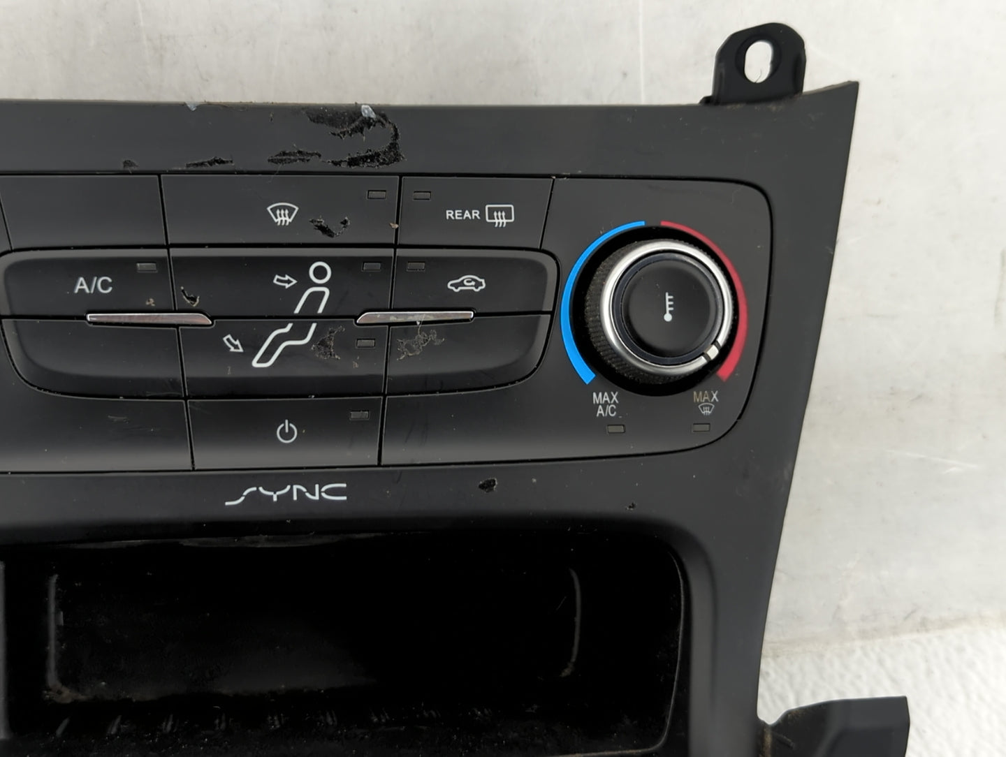 2015-2018 Ford Focus Climate Control Module Temperature AC/Heater Replacement P/N:F1ET-19980-JJ F1ET-19980-LE Fits OEM Used 