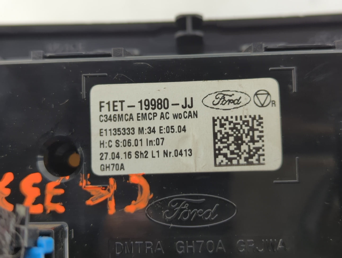 2015-2018 Ford Focus Climate Control Module Temperature AC/Heater Replacement P/N:F1ET-19980-JJ F1ET-19980-LE Fits OEM Used 