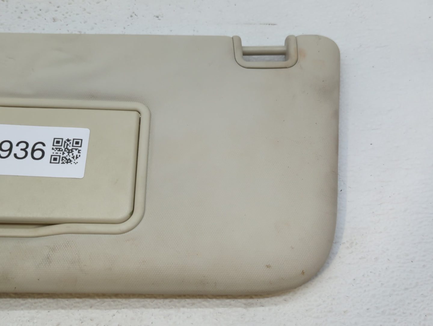 2013-2018 Ford Focus Sun Visor Shade Replacement Passenger Right Mirror Fits Fits 2013 2014 2015 2016 2017 2018 OEM Used Aut