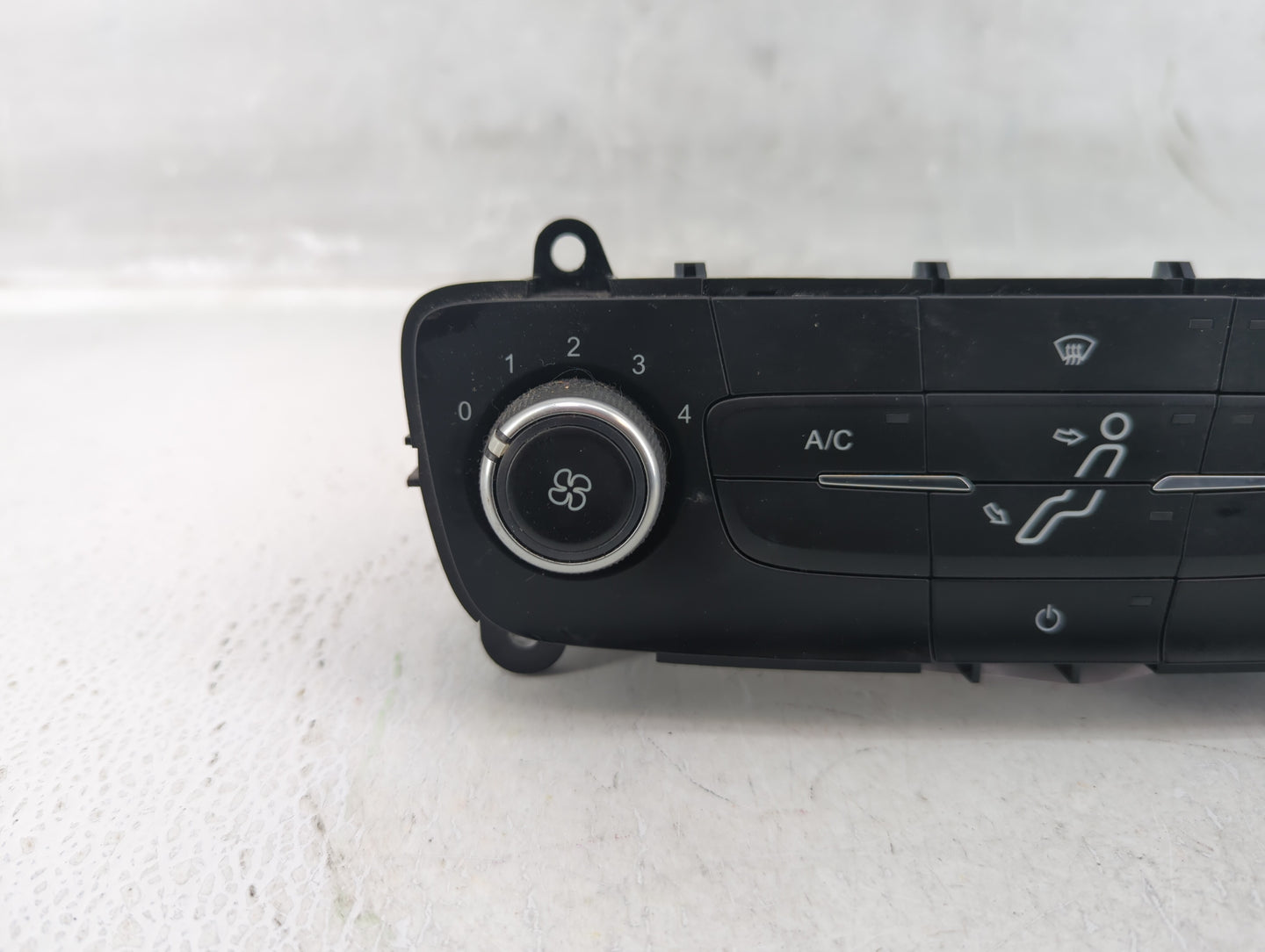 2015-2018 Ford Focus Climate Control Module Temperature AC/Heater Replacement P/N:F1ET-19980-JF Fits Fits 2015 2016 2017 201