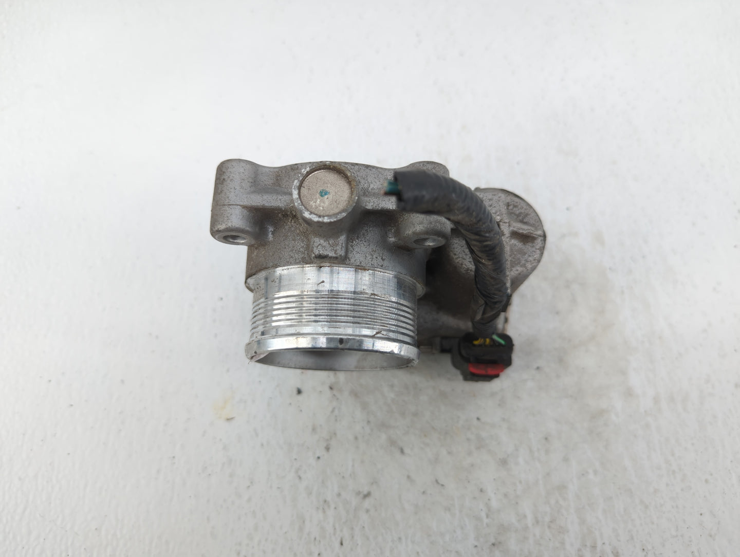 2014-2018 Ford Focus Throttle Body P/N:DS7E-9F991-BB Fits Fits 2014 2015 2016 2017 2018 2019 2020 2021 2022 OEM Used Auto Pa