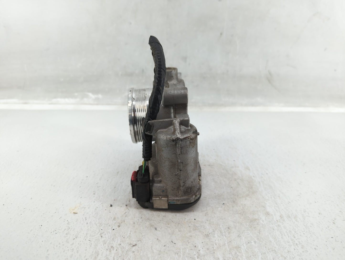 2014-2018 Ford Focus Throttle Body P/N:DS7E-9F991-BB Fits Fits 2014 2015 2016 2017 2018 2019 2020 2021 2022 OEM Used Auto Pa