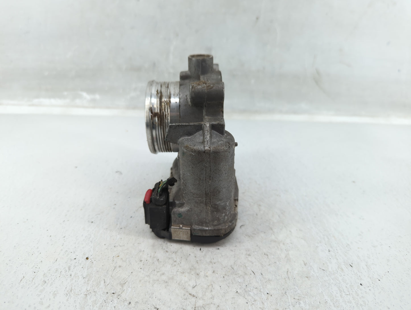 2014-2018 Ford Focus Throttle Body P/N:DS7E-9F991-BB Fits Fits 2014 2015 2016 2017 2018 2019 2020 2021 2022 OEM Used Auto Pa