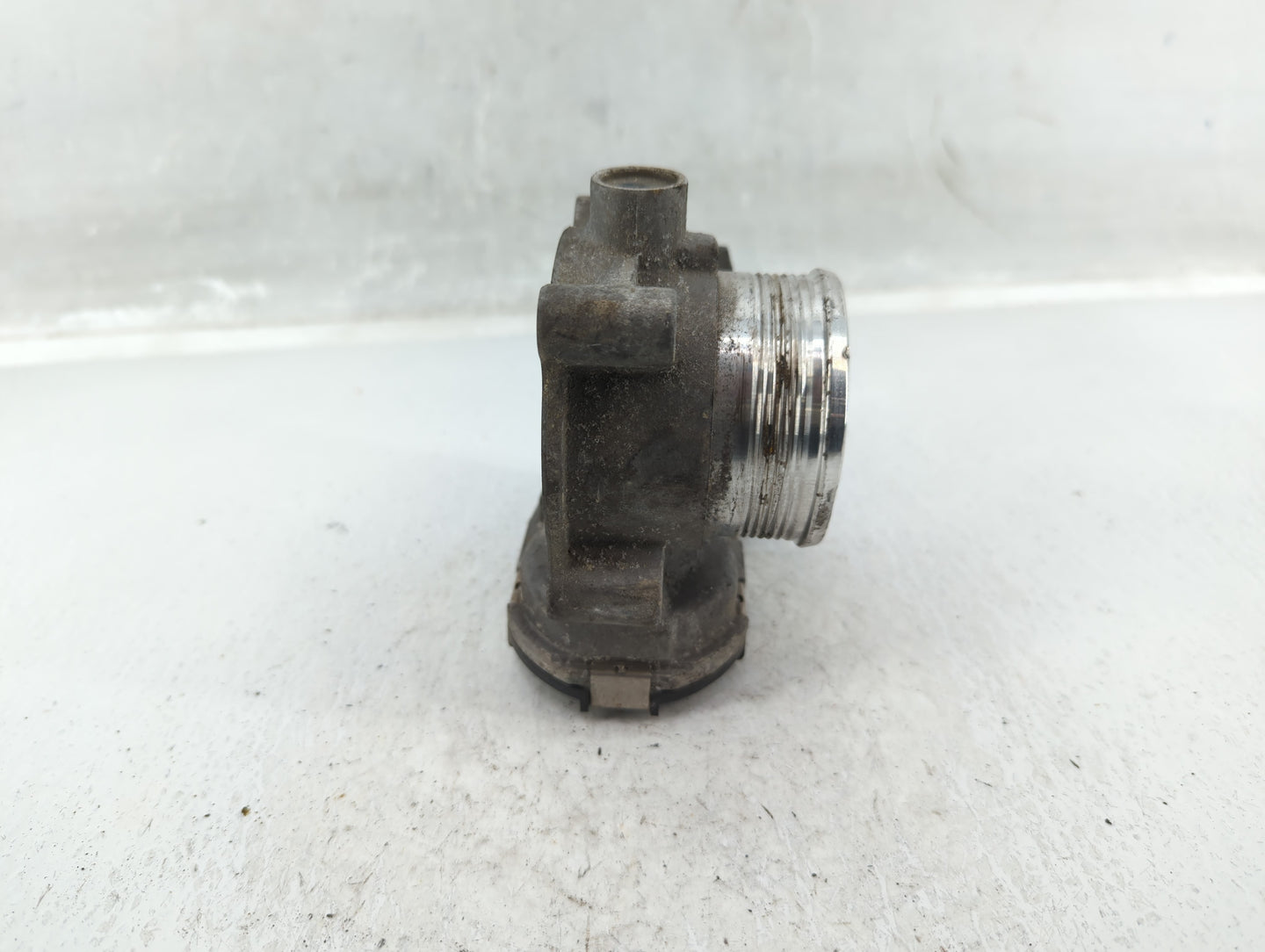2014-2018 Ford Focus Throttle Body P/N:DS7E-9F991-BB Fits Fits 2014 2015 2016 2017 2018 2019 2020 2021 2022 OEM Used Auto Pa