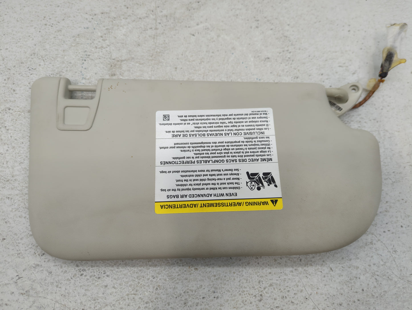 2013-2018 Ford Focus Sun Visor Shade Replacement Passenger Right Mirror Fits Fits 2013 2014 2015 2016 2017 2018 OEM Used Aut