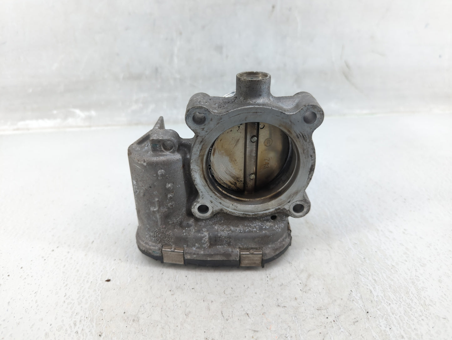 2014-2018 Ford Focus Throttle Body P/N:DS7E-9F991-BB Fits Fits 2014 2015 2016 2017 2018 2019 2020 2021 2022 OEM Used Auto Pa