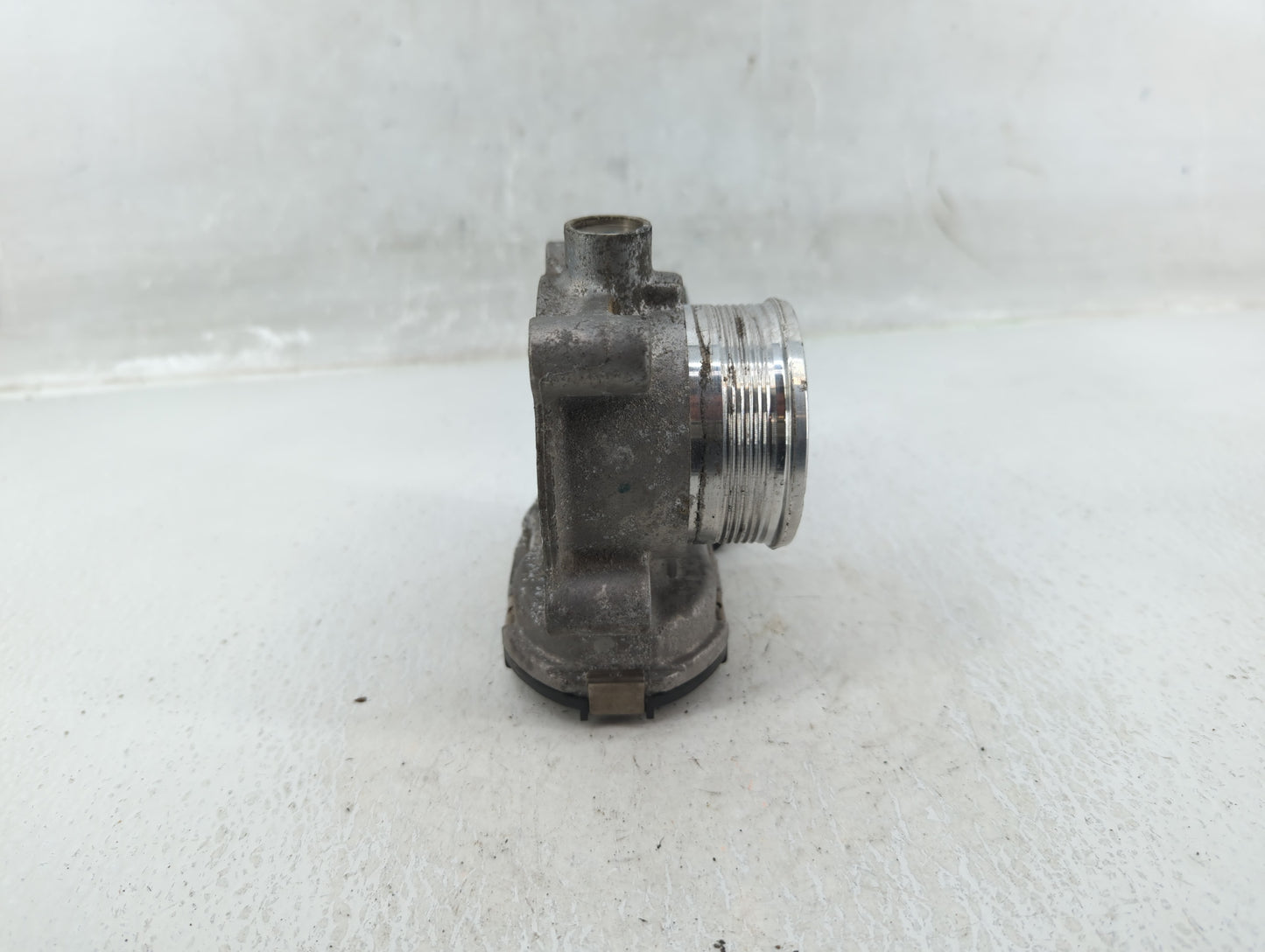 2014-2018 Ford Focus Throttle Body P/N:DS7E-9F991-BB Fits Fits 2014 2015 2016 2017 2018 2019 2020 2021 2022 OEM Used Auto Pa