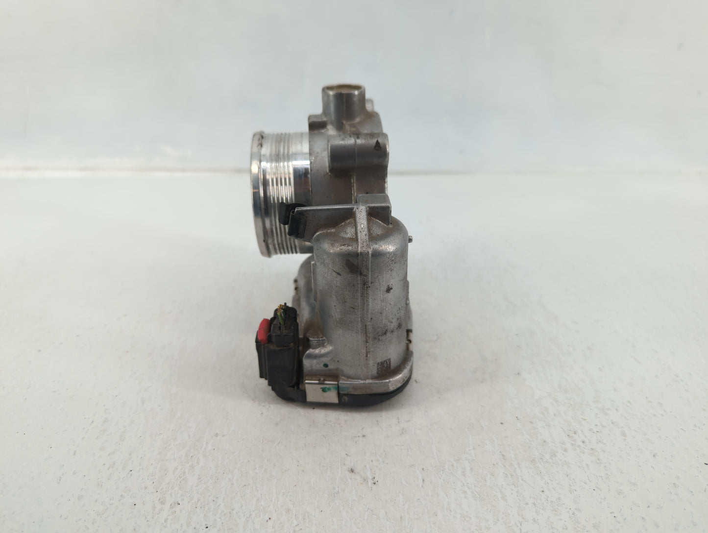 2014-2018 Ford Focus Throttle Body P/N:DS7E-9F991-BB Fits Fits 2014 2015 2016 2017 2018 2019 2020 2021 2022 OEM Used Auto Pa