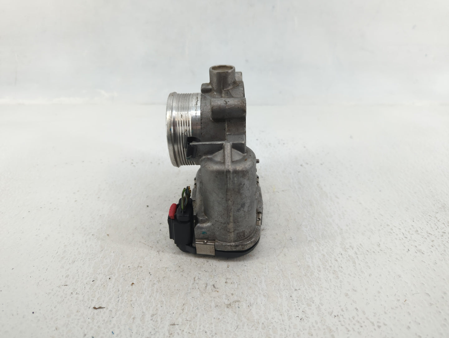 2014-2018 Ford Focus Throttle Body P/N:DS7E-9F991-BB Fits Fits 2014 2015 2016 2017 2018 2019 2020 2021 2022 OEM Used Auto Pa