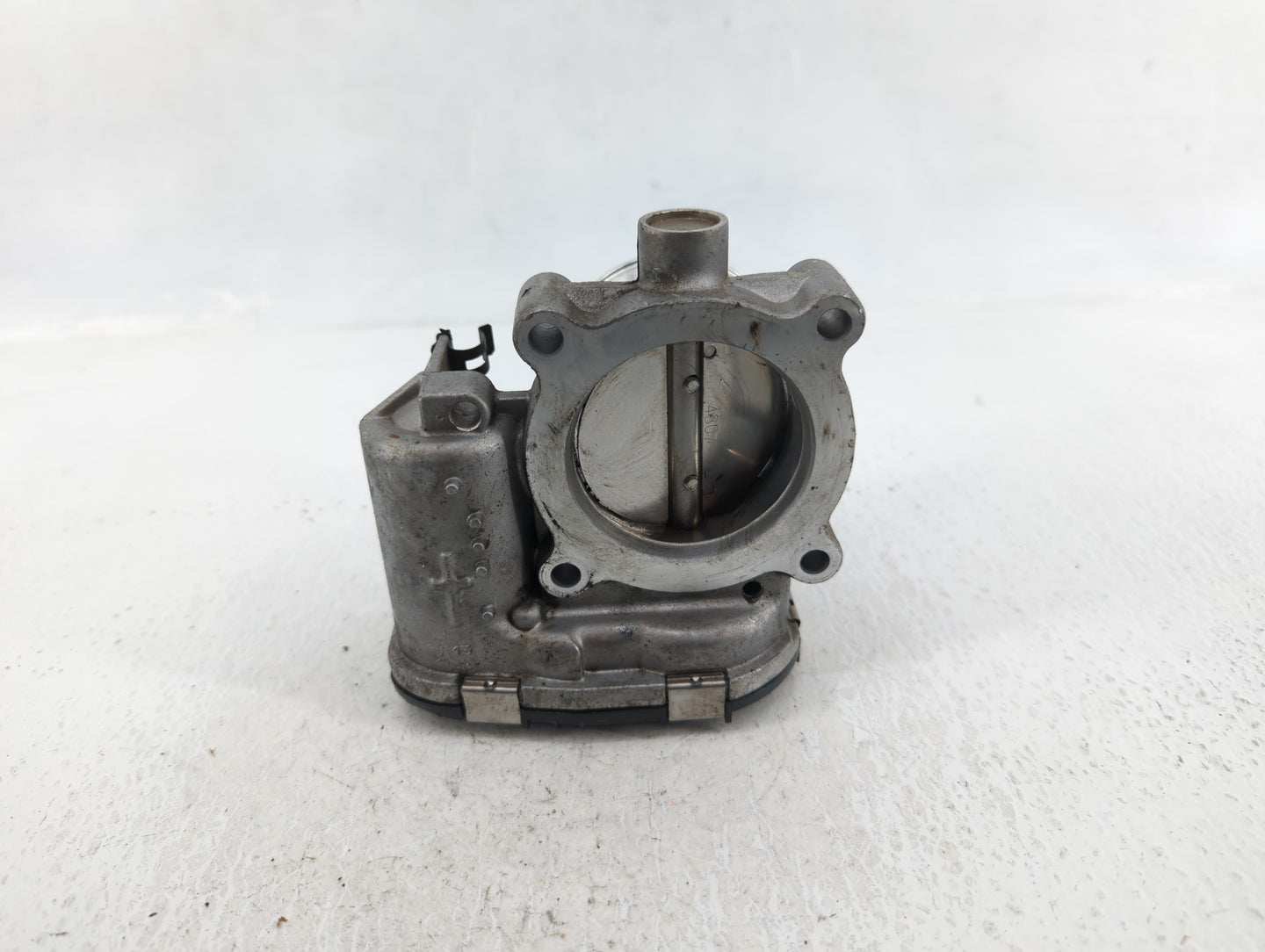 2014-2018 Ford Focus Throttle Body P/N:DS7E-9F991-BB Fits Fits 2014 2015 2016 2017 2018 2019 2020 2021 2022 OEM Used Auto Pa