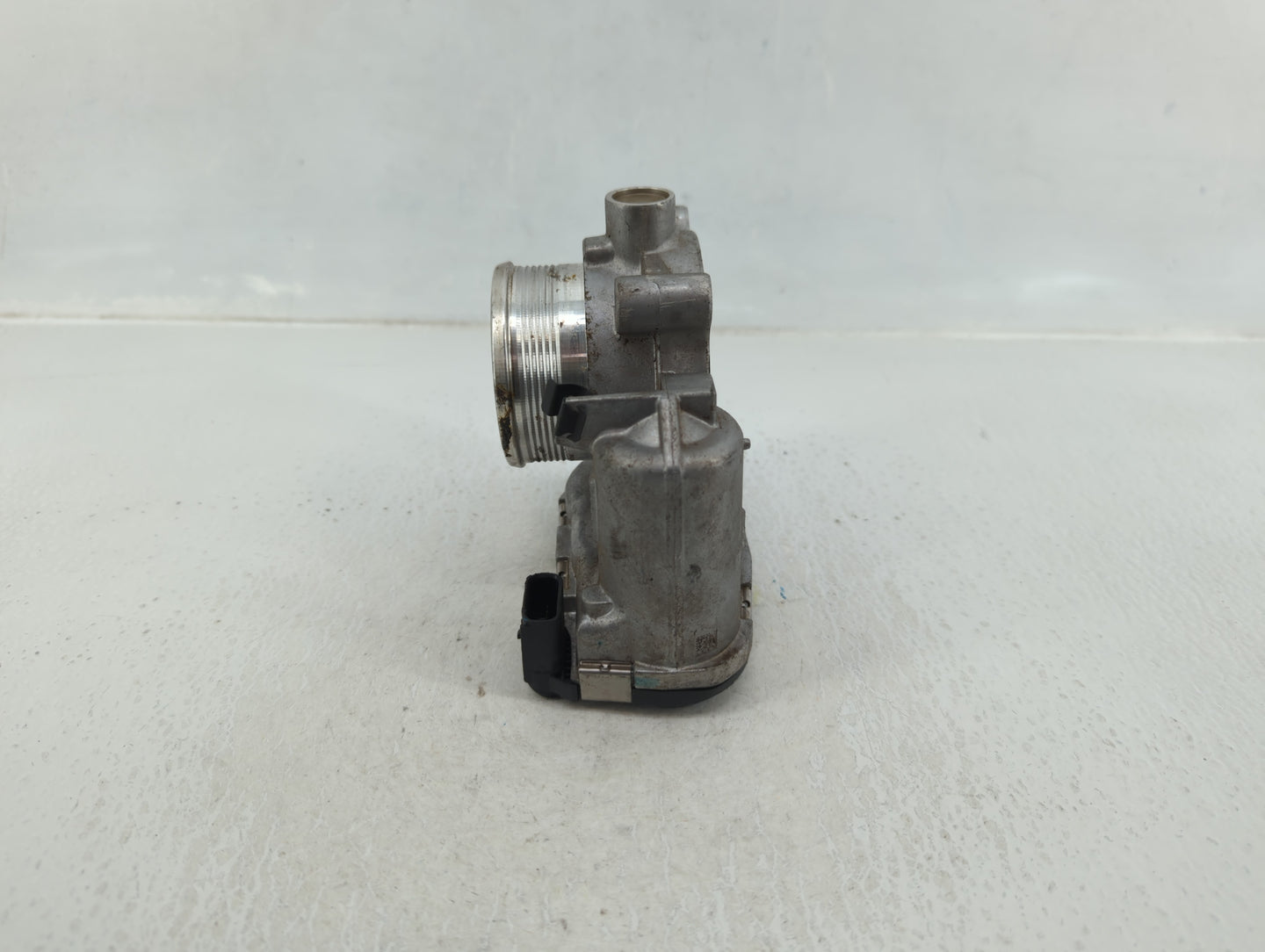 2014-2018 Ford Focus Throttle Body P/N:DS7E-9F991-BB Fits Fits 2014 2015 2016 2017 2018 2019 2020 2021 2022 OEM Used Auto Pa