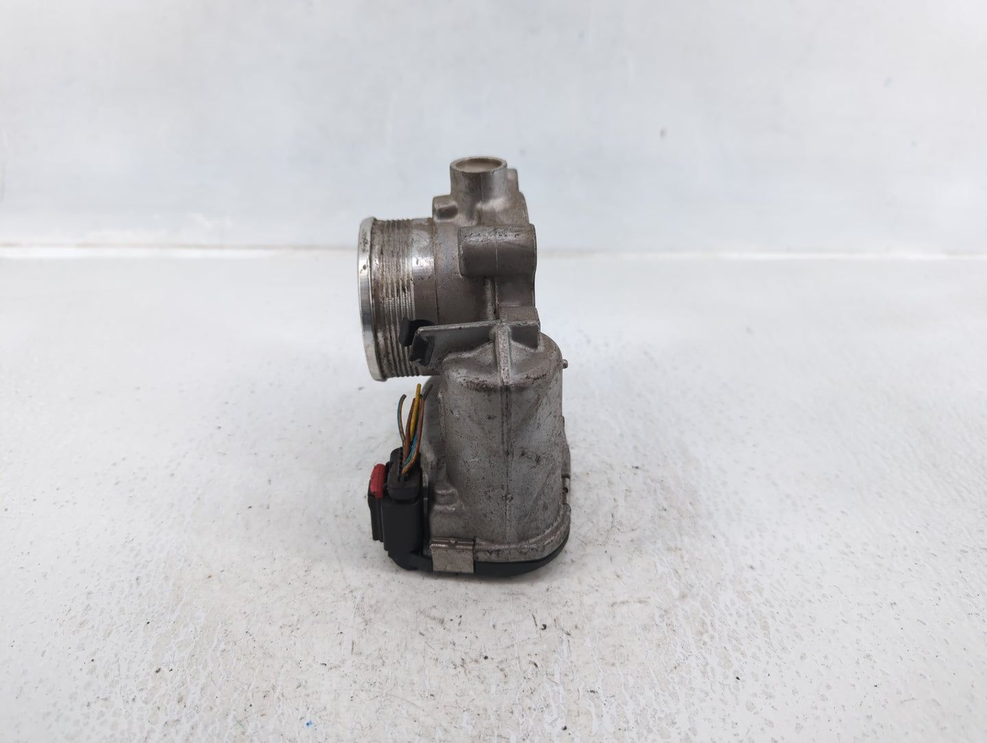 2014-2018 Ford Focus Throttle Body P/N:DS7E-9F991-BB Fits Fits 2014 2015 2016 2017 2018 2019 2020 2021 2022 OEM Used Auto Pa