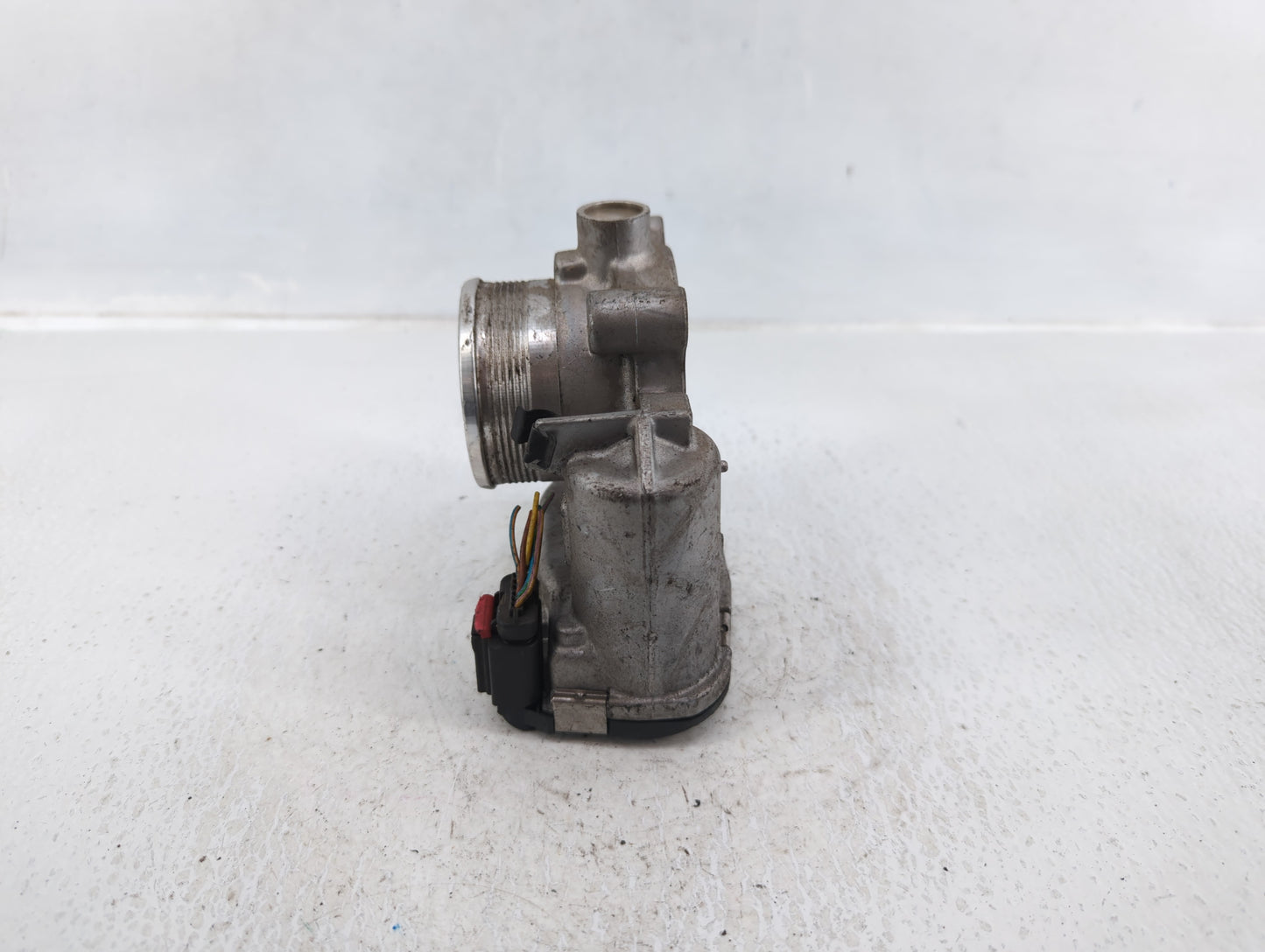 2014-2018 Ford Focus Throttle Body P/N:DS7E-9F991-BB Fits Fits 2014 2015 2016 2017 2018 2019 2020 2021 2022 OEM Used Auto Pa