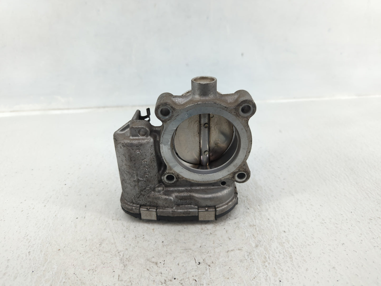 2014-2018 Ford Focus Throttle Body P/N:DS7E-9F991-BB Fits Fits 2014 2015 2016 2017 2018 2019 2020 2021 2022 OEM Used Auto Pa