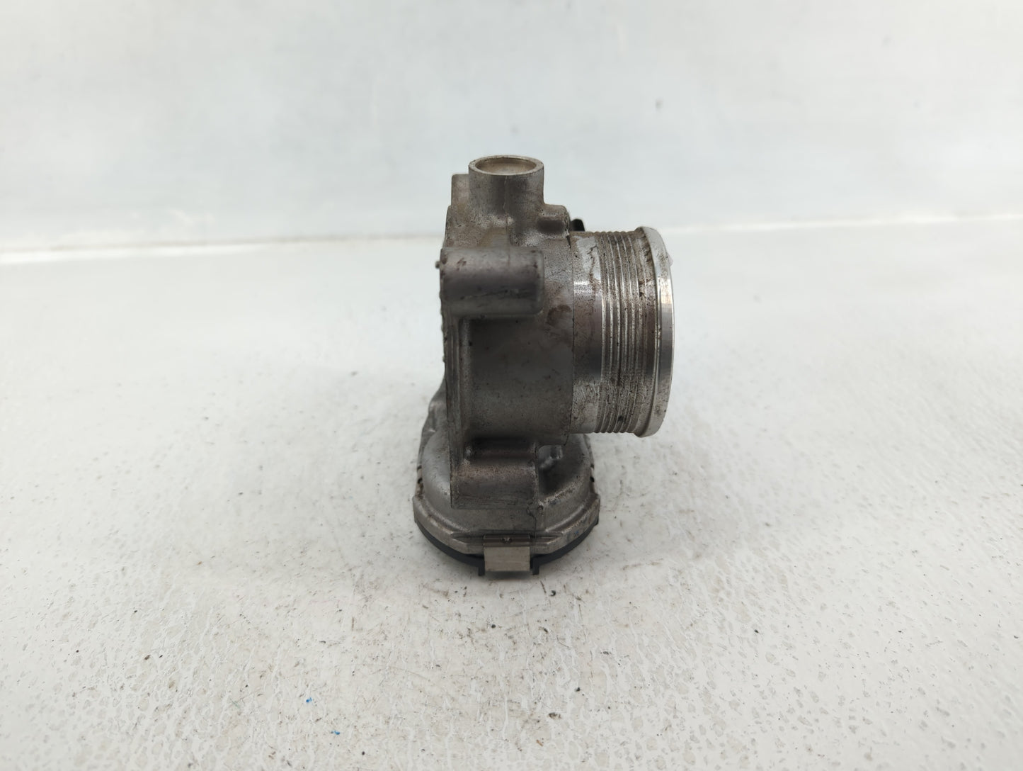 2014-2018 Ford Focus Throttle Body P/N:DS7E-9F991-BB Fits Fits 2014 2015 2016 2017 2018 2019 2020 2021 2022 OEM Used Auto Pa