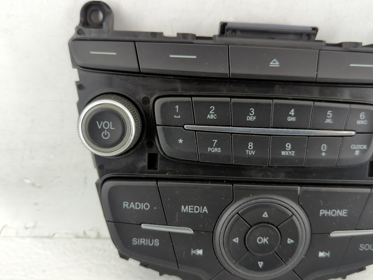 2015-2018 Ford Focus Radio AM FM Cd Player Receiver Replacement P/N:F1ET18K811KC Fits Fits 2015 2016 2017 2018 2019 OEM Used
