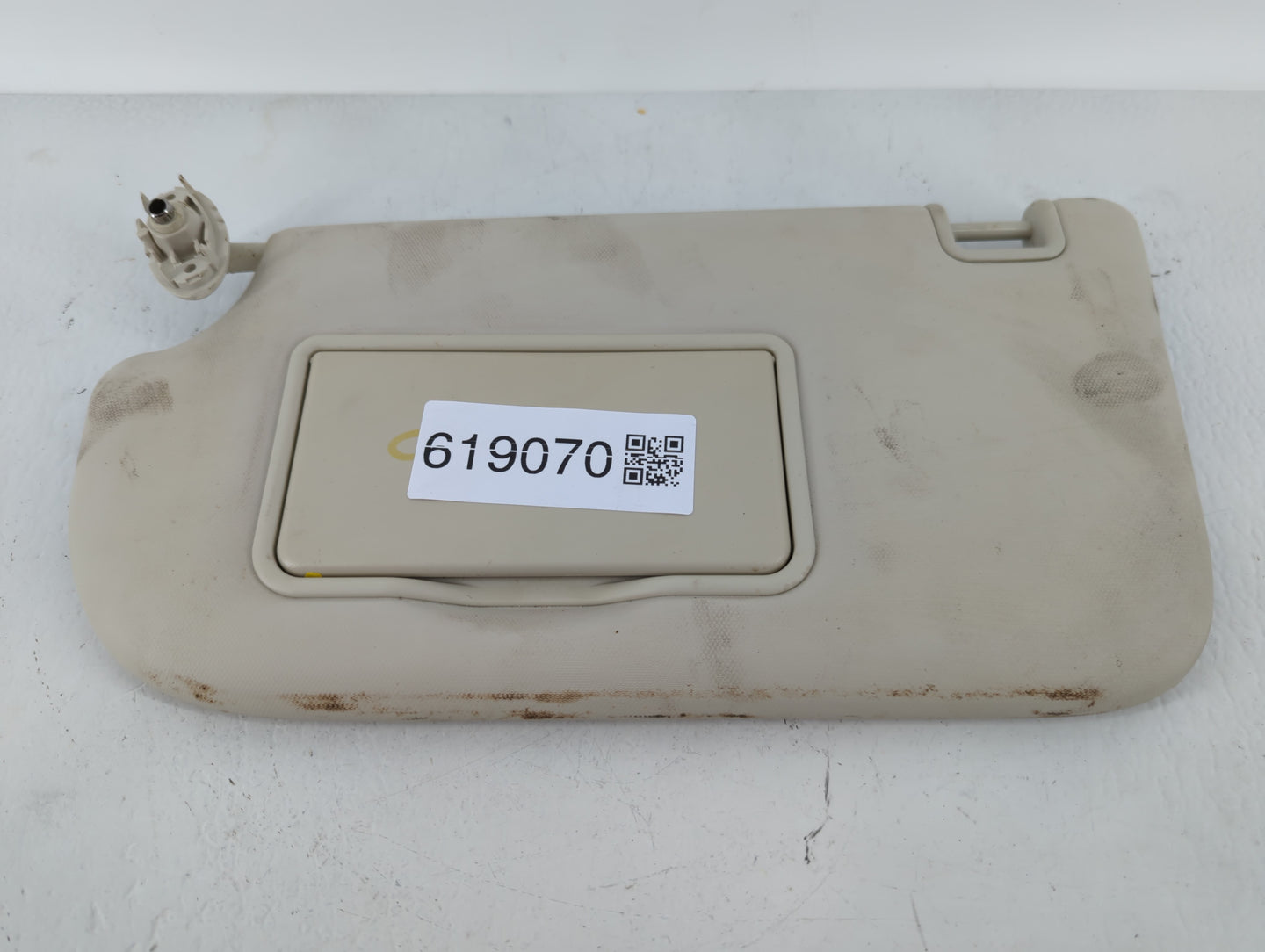 2015 Ford Focus Sun Visor Shade Replacement Driver Left Mirror Fits OEM Used Auto Parts - Oemusedautoparts1.com