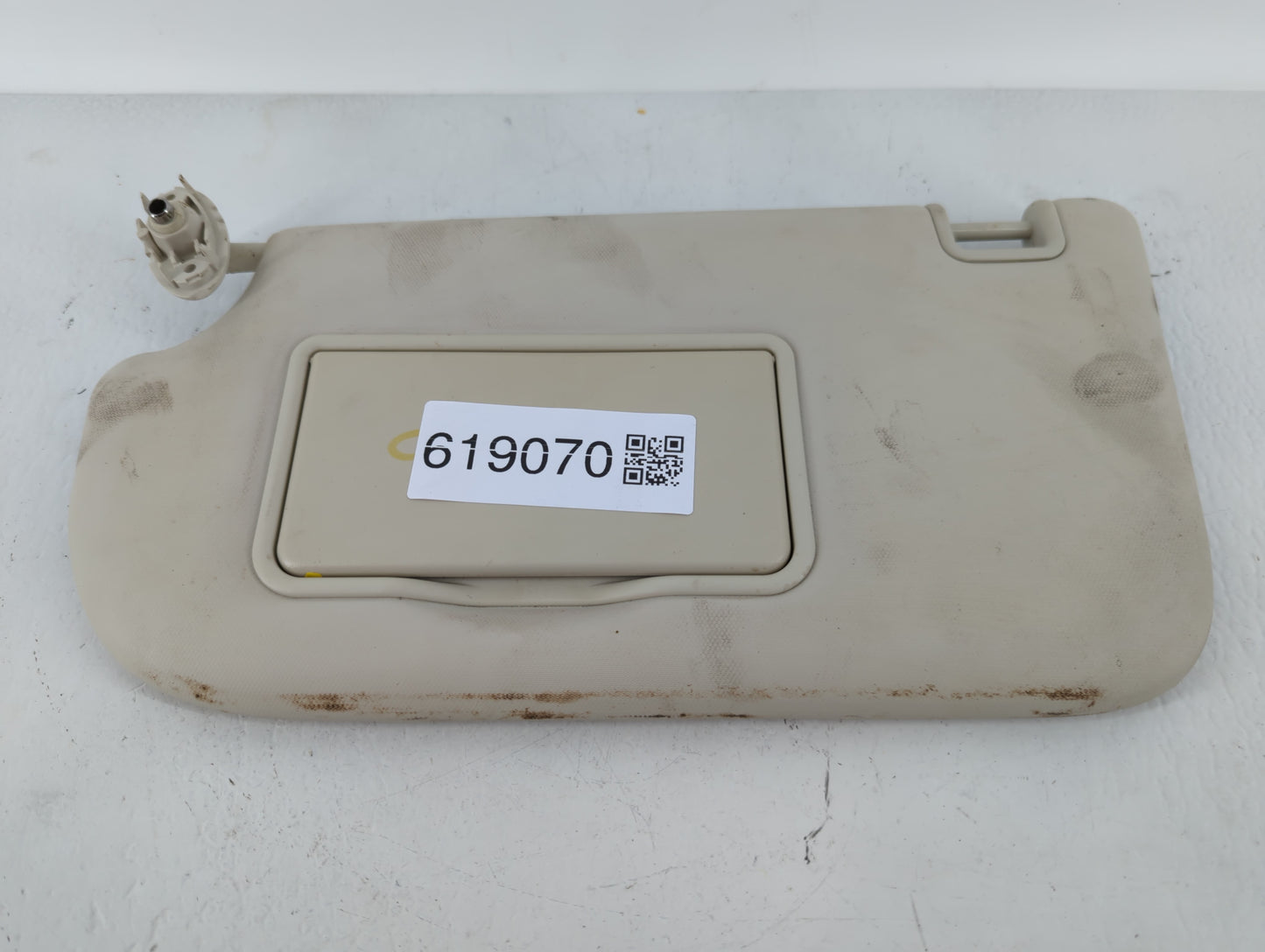 2015 Ford Focus Sun Visor Shade Replacement Driver Left Mirror Fits OEM Used Auto Parts - Oemusedautoparts1.com