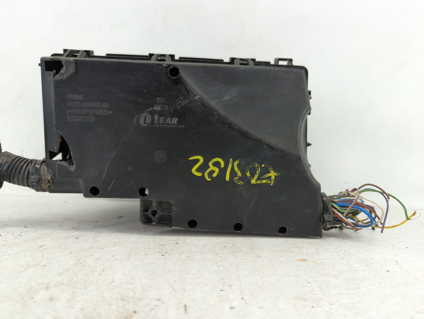 2015 Ford Focus Fusebox Fuse Box Panel Relay Module P/N:E00027328 AV6T-14A142-AB, AV6T-14A067-AD Fits OEM Used Auto Parts - 