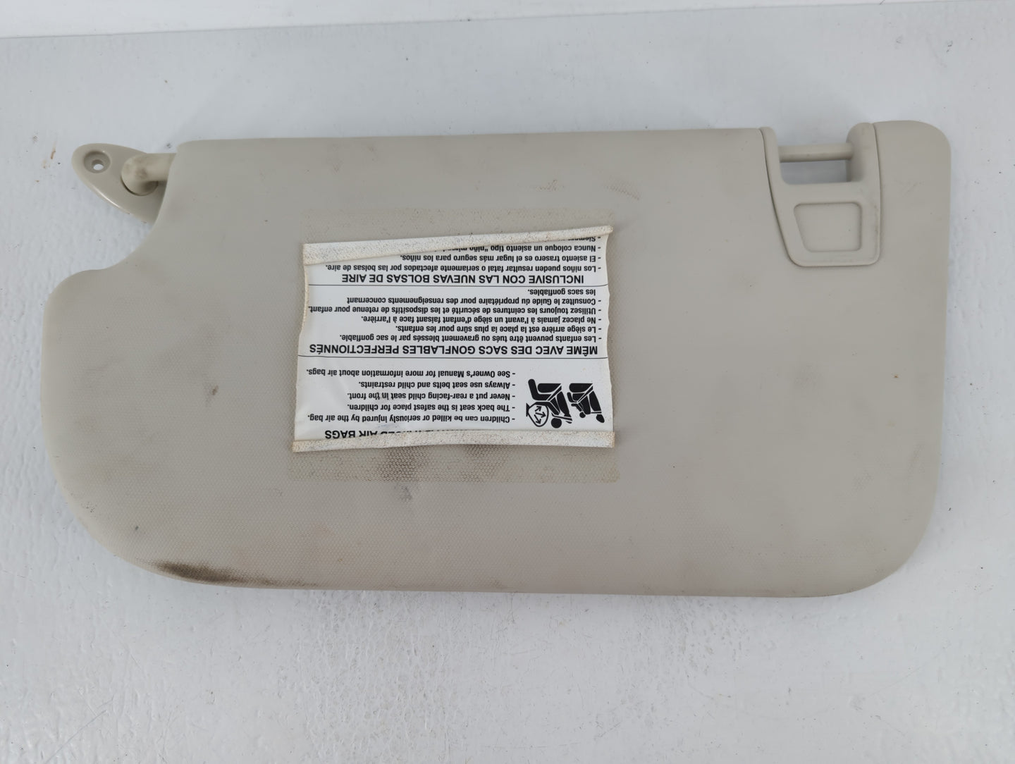 2013-2018 Ford Focus Sun Visor Shade Replacement Driver Left Mirror Fits Fits 2013 2014 2015 2016 2017 2018 OEM Used Auto Pa