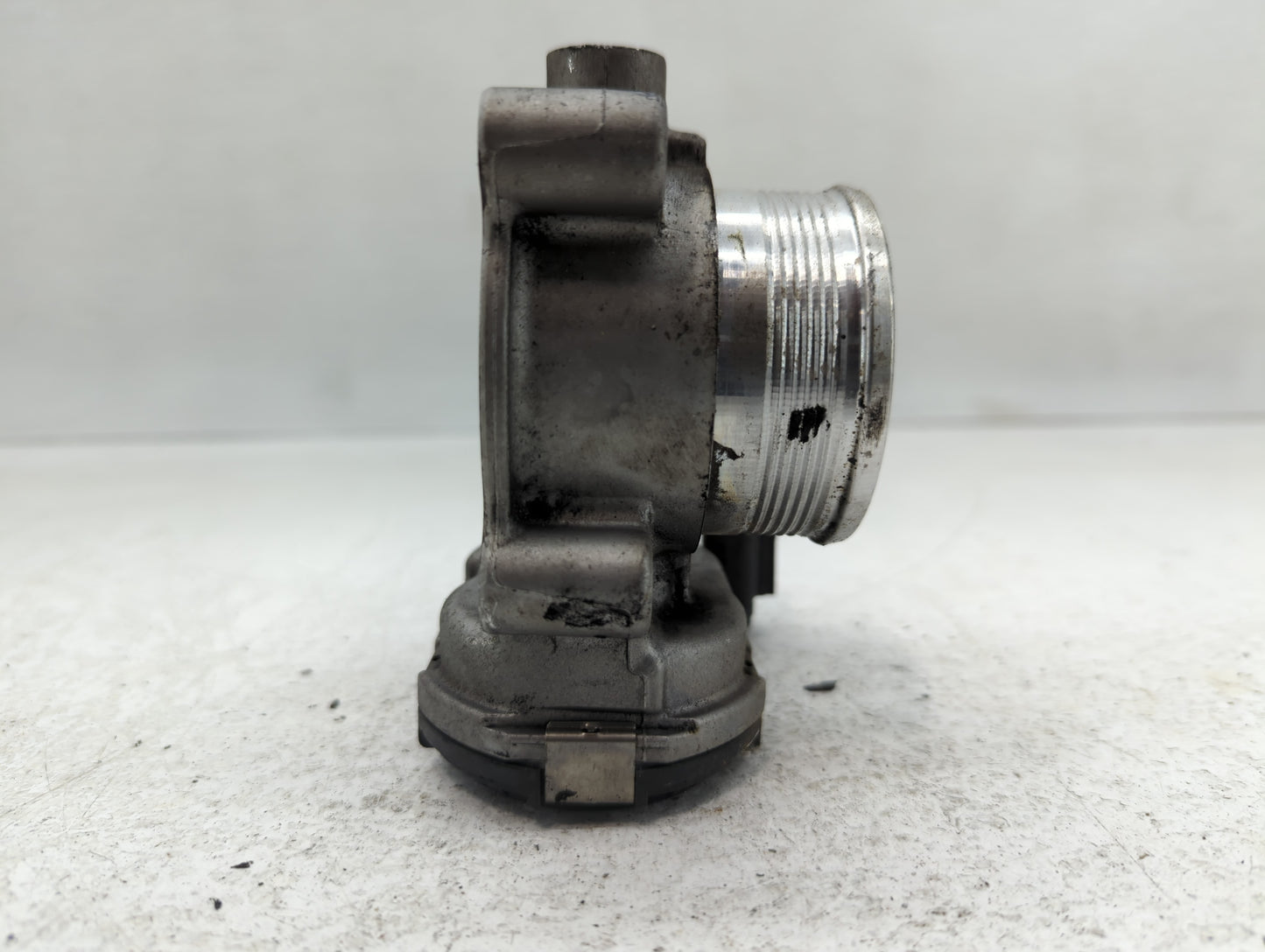 2014-2018 Ford Focus Throttle Body P/N:DS7E -9F991-BB Fits Fits 2014 2015 2016 2017 2018 2019 2020 2021 2022 OEM Used Auto P