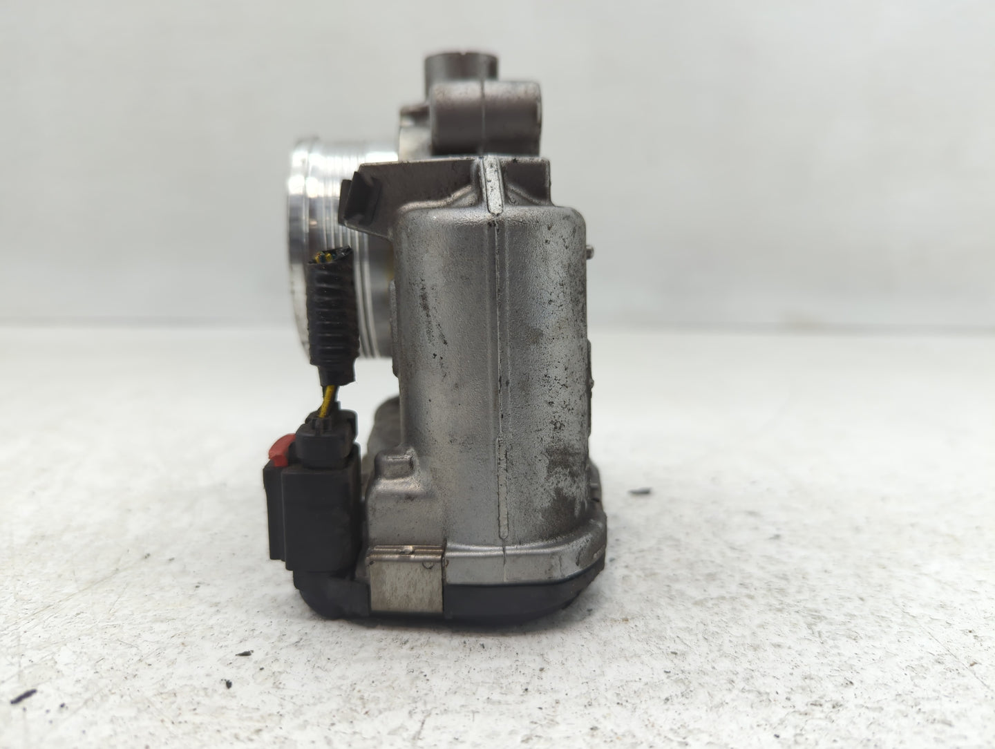 2014-2018 Ford Focus Throttle Body P/N:DS7E -9F991-BB Fits Fits 2014 2015 2016 2017 2018 2019 2020 2021 2022 OEM Used Auto P