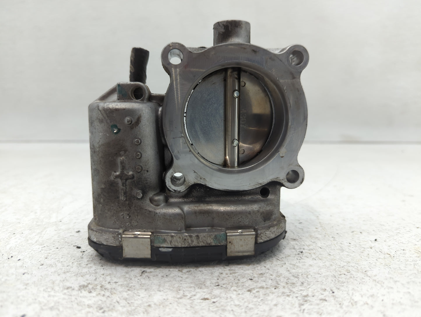 2014-2018 Ford Focus Throttle Body P/N:DS7E -9F991-BB Fits Fits 2014 2015 2016 2017 2018 2019 2020 2021 2022 OEM Used Auto P