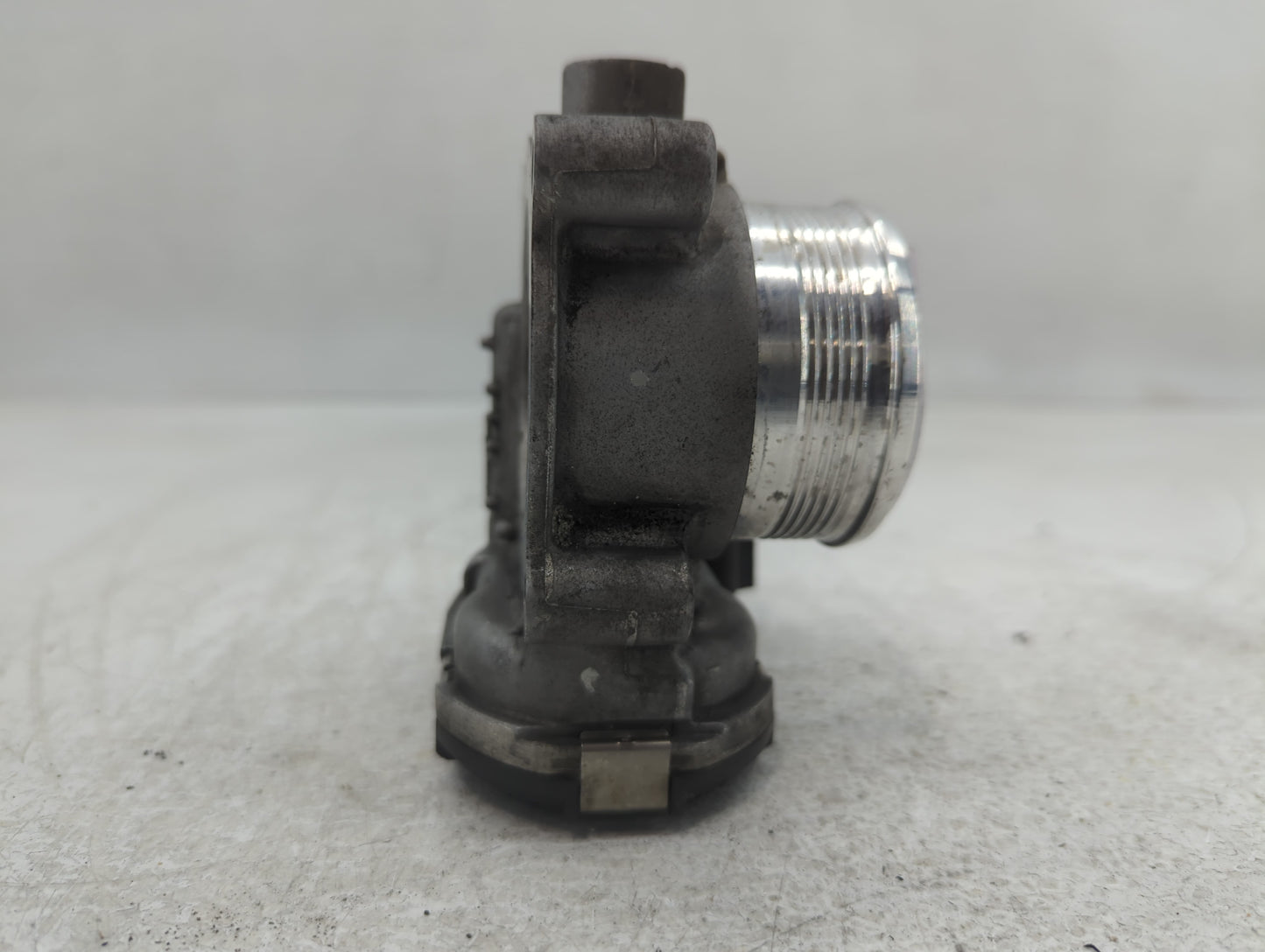 2014-2018 Ford Focus Throttle Body P/N:DS7E-9F991-BB Fits Fits 2014 2015 2016 2017 2018 2019 2020 2021 2022 OEM Used Auto Pa